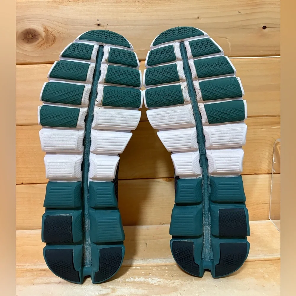 On Running Cloudflow Running Shoes  - Violet / Tide - Womens size 10 - Picture 5 of 9